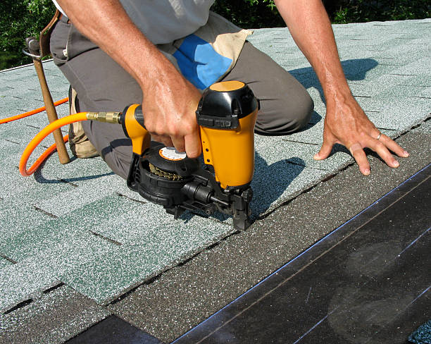 Best Roof Repair Specialists  in Fairlea, WV